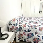 Holiday Beach Apartment 아파트 *