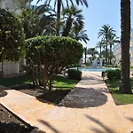 아파트 Holiday Beach Apartment