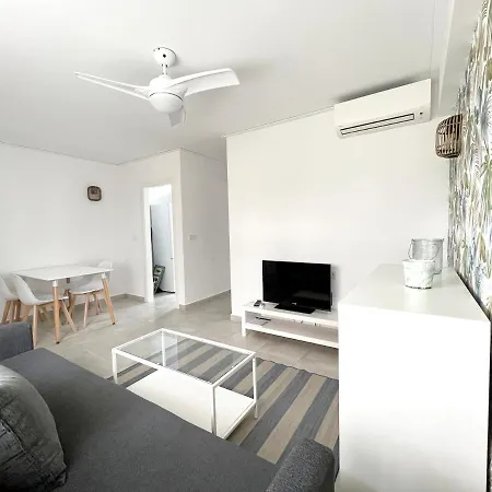 Apartment Holiday Beach Apartment *